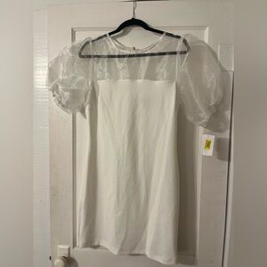 White dress w/ puff sleeves